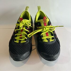 Women’s Puma Size 8.5 Blsck and Neon Shoes